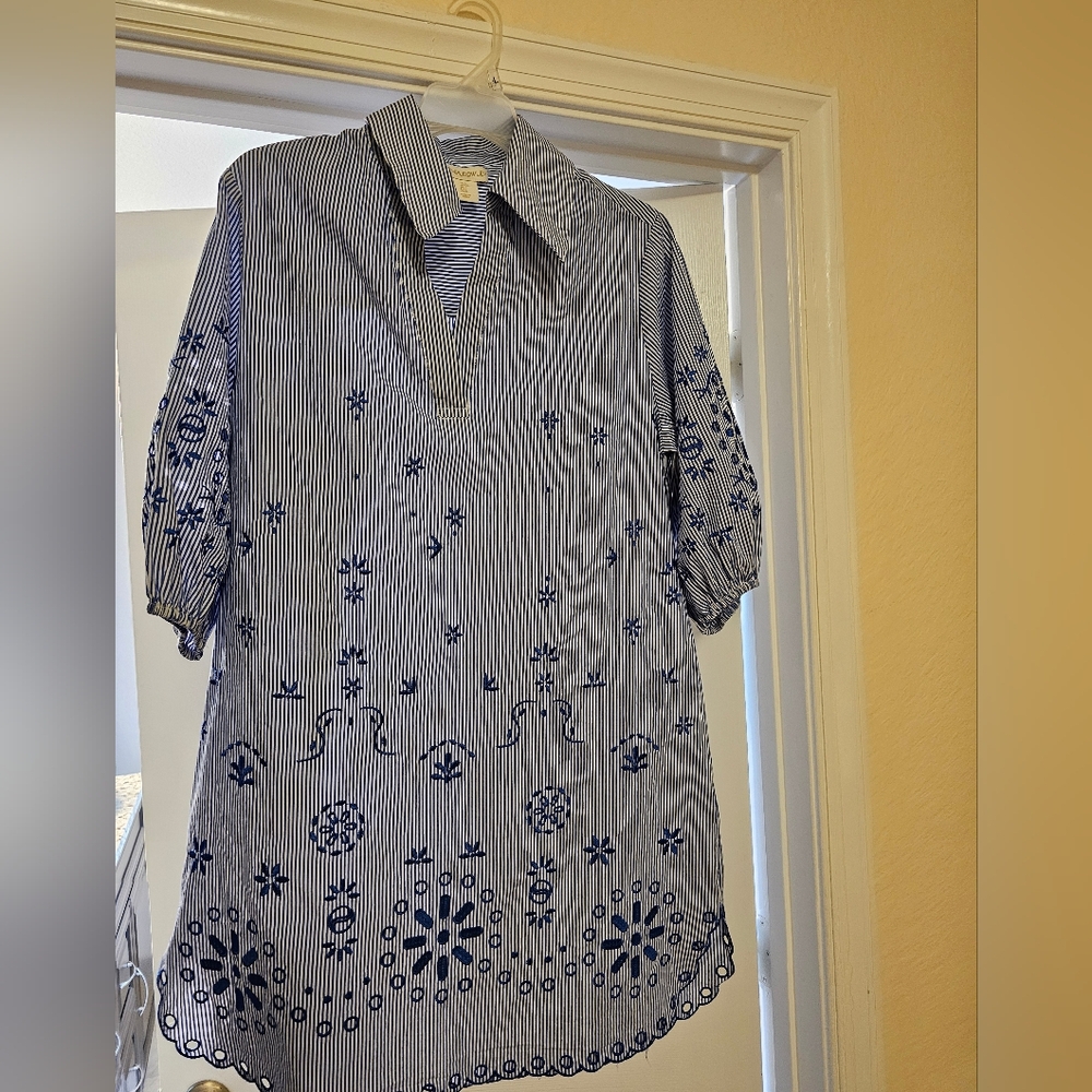 Cynthia Rowley dress with embroidery. Size small.